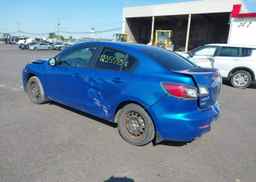 2013 MAZDA 3 I