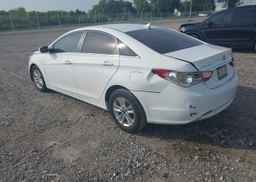 2013 HYUNDAI SONATA GL