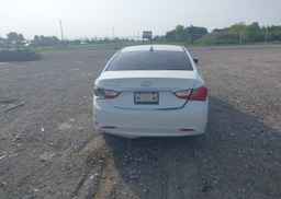 2013 HYUNDAI SONATA GL