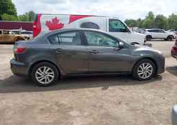 2013 MAZDA 3 I