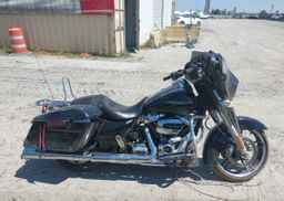 2018 HARLEY-DAVIDSON FLHX STREET GLIDE