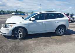 2015 VOLVO XC60 T5