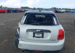 2017 MINI 5 DOOR COOPER