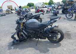 2025 SUZUKI GSX-R750