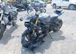2025 SUZUKI GSX-R750