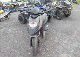 2022 APRILIA SR MOTARD 50