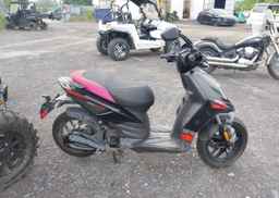2022 APRILIA SR MOTARD 50