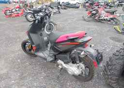 2022 APRILIA SR MOTARD 50