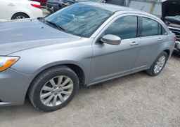 2014 CHRYSLER 200