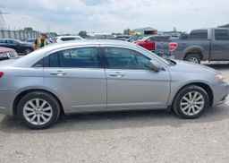 2014 CHRYSLER 200