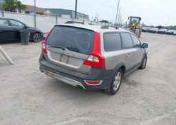 2008 VOLVO XC70