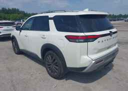 2022 NISSAN pathfinder sl