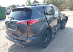 2017 TOYOTA RAV4 SE