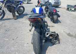 2015 YAMAHA YZFR3