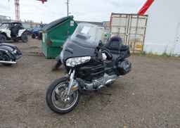 2010 HONDA GL1800