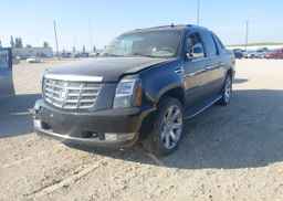 2011 CADILLAC ESCALADE EXT LUXURY