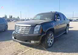 2011 CADILLAC ESCALADE EXT LUXURY