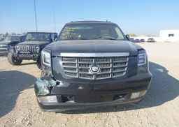 2011 CADILLAC ESCALADE EXT LUXURY