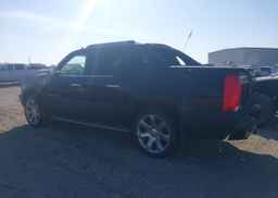 2011 CADILLAC ESCALADE EXT LUXURY