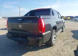 2011 CADILLAC ESCALADE EXT LUXURY