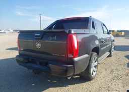 2011 CADILLAC ESCALADE EXT LUXURY
