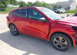 2023 FORD ESCAPE ST LINE