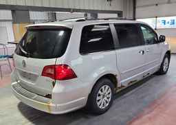 2009 VOLKSWAGEN ROUTAN SEL