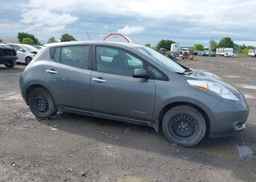 2016 NISSAN LEAF S