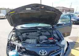 2011 TOYOTA CAMRY XLE