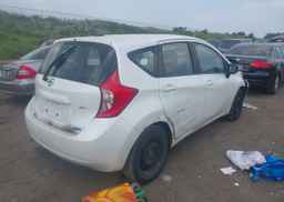 2015 NISSAN VERSA