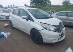 2015 NISSAN VERSA