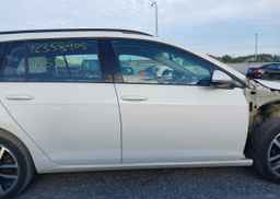 2017 VOLKSWAGEN GOLF SPORTWAGEN S