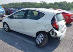 2016 TOYOTA Prius c