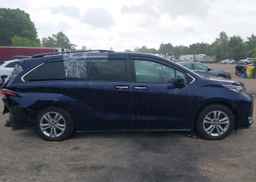 2022 TOYOTA SIENNA XSE 7-PASSENGER