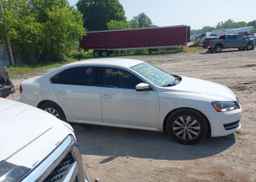 2014 VOLKSWAGEN PASSAT 2.5L TRENDLINE