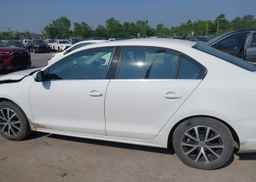 2016 VOLKSWAGEN JETTA SE