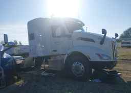 2023 PETERBILT 579