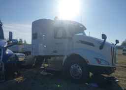 2023 PETERBILT 579