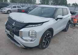 2023 MITSUBISHI OUTLANDER LE