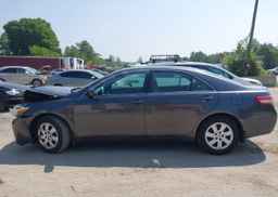 2010 TOYOTA CAMRY SE