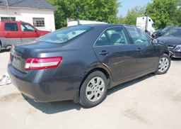 2010 TOYOTA CAMRY SE