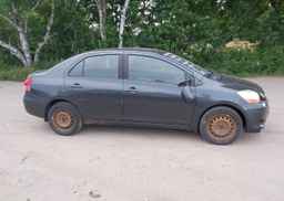 2010 TOYOTA YARIS