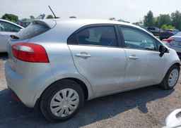 2013 KIA RIO