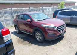 2017 HYUNDAI TUCSON SE