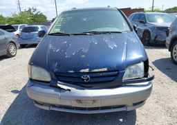 2001 TOYOTA SIENNA LE