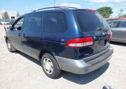 2001 TOYOTA SIENNA LE