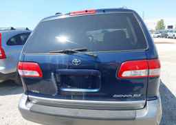 2001 TOYOTA SIENNA LE