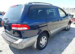 2001 TOYOTA SIENNA LE