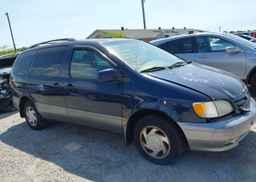 2001 TOYOTA SIENNA LE