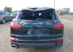 2015 PORSCHE CAYENNE
